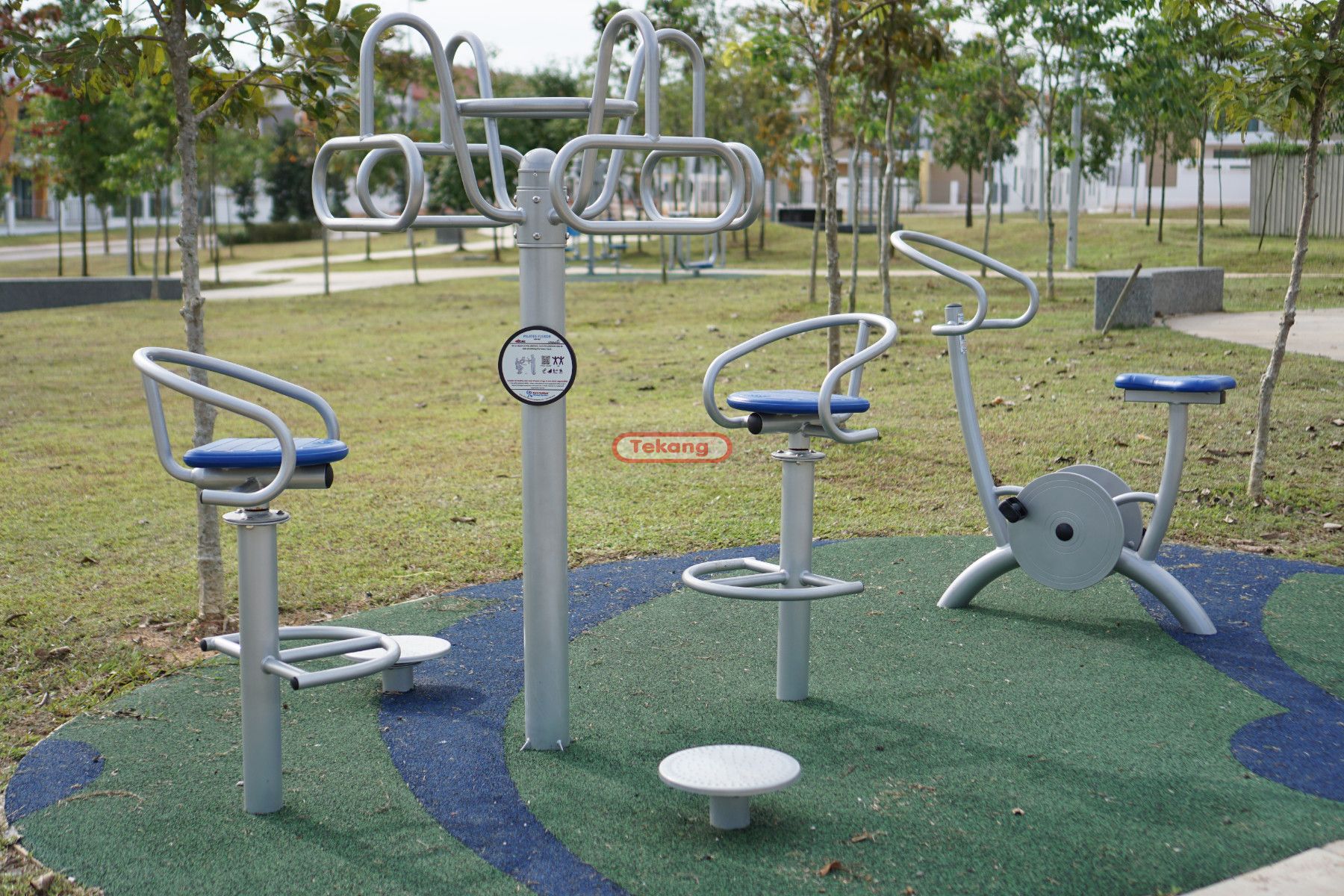 社區健身器材廠(chǎng)家 社區健身器材廠(chǎng)家