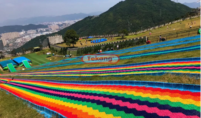 彩虹滑道 彩虹滑道
